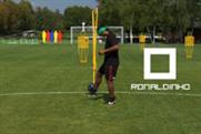 EA Sports Fifa 10 'keepie uppie challenge' by Wieden + Kennedy Amsterdam