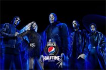 Eminem, Kendrick Lamar, Mary J Blige, Snoop Dogg and Dr Dre at Pepsi Super Bowl half-time