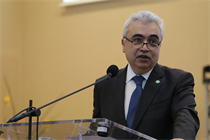 The IEA's executive director Fatih Birol warned that market volatility and continued high emissions would continue in the near term