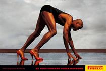 Carl Lewis: the athlete stars in one of Pirelli's most famous ads from the '90s.