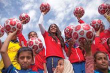Footballer Alex Scott goes to Iraq for Save the Children