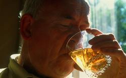 Alcohol dependence treatment accepted for NHS use