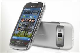 Nokia: cuts jobs to focus on smartphone market