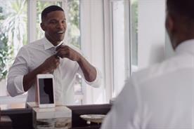 Apple: Jamie Foxx demos Siri's new features
