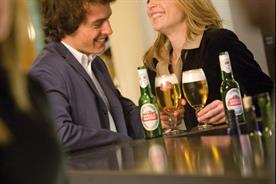 Stella Artois is teaming up with Twitter to serve video content to fans during the tennis tournament