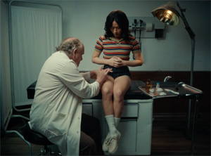 lollipop_exhibit_sends_dark_message_about_child_pornography_553
