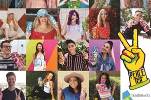Influencer team performs random acts of kindness for Peace Tea