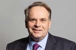 EFRA committee chair resigns after watching porn in the Commons ...