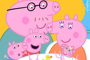 Peppa Pig and her family meeting Baby Evie