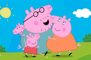 Pregnant Mummy Pig with her family