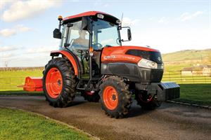 Grand L40-II Series: targeted at grounds-care, landscape, municipal and golf sectors - image: Kubota
