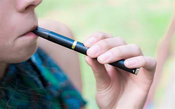 E-cigarettes should be prescribed to cut smoking-related deaths, say MPs