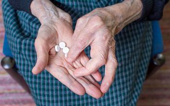 Opioids and Z-drugs 'could be harmful' in patients with dementia