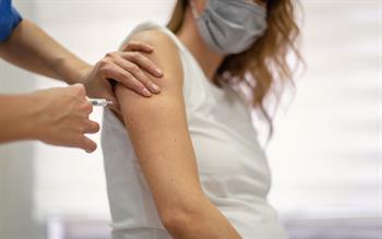 Offer COVID-19 vaccination to pregnant women, advises JCVI