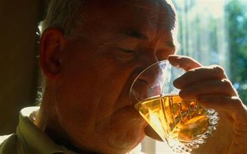 Alcohol misuse: new government guidelines