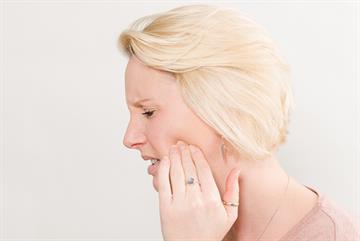 Should GPs treat patients presenting with dental problems?