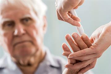 Steroid-induced hyperglycaemia