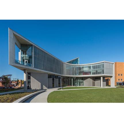 2020 WAN Awards entry: University of Cincinnati Health Sciences Building - Perkins and Will