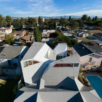 New home finds the right angle