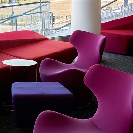 Sit back, enjoy life in global bars and cafes