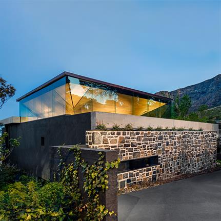 2021 WAN Awards entry: Kloof House - SAOTA
