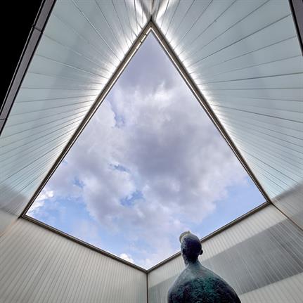 2019 WAN Awards Entry: Honor of China Sales center - GEEDESIGN