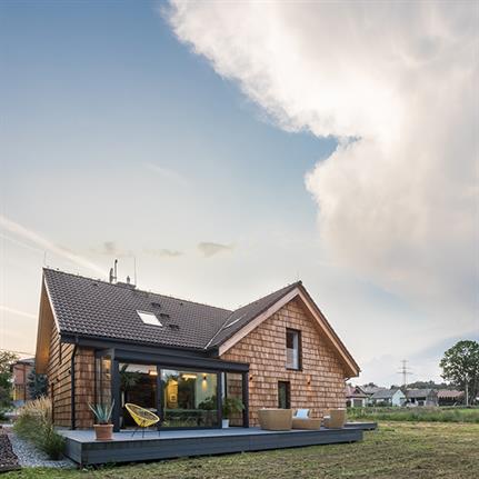 House in the Valley by Agnieszka Brzostek AB Concept Design & Vostok Design Architects