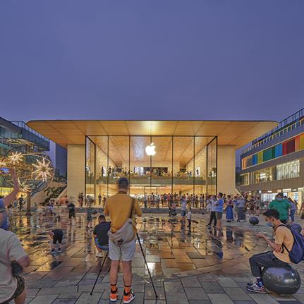 Foster + Partners reimagine China’s first Apple store