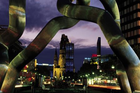 Berlin’s convention hotels hosted 50,300 events in the first half of 2012