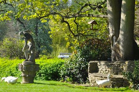Savills heads to Old Swan & Minster Mill for team-building