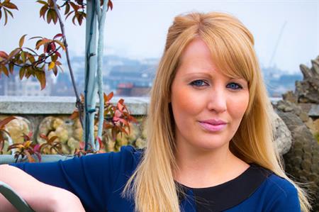 Lisa Metcalf, Logistik