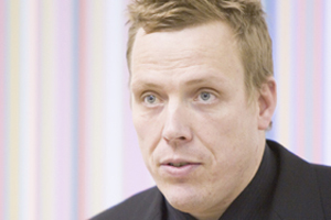 Dirk Mischendahl, director, Logistik