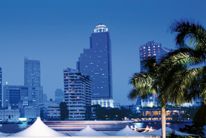 Corporate groups abandon Bangkok amid political unrest