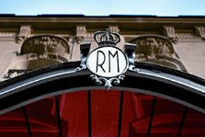Raffles Paris opens