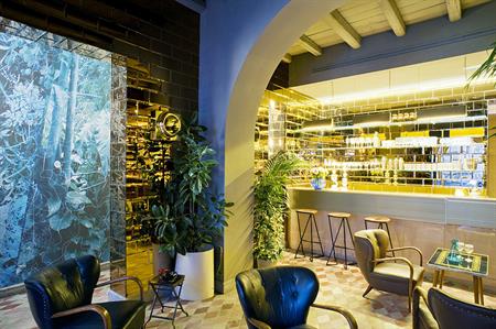 G-Rough hotel, Rome