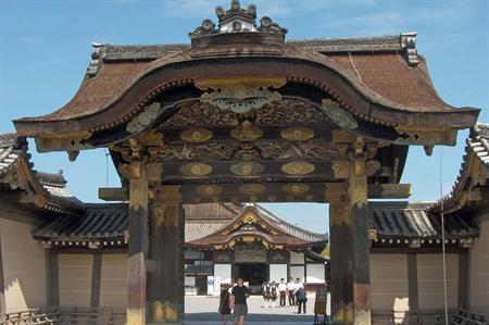 Kyoto's Nijo Castle opens for events