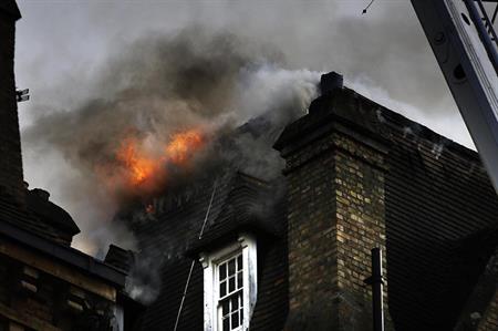 Fire at the Macdonald Randolph Hotel, Oxford (© oxfordmail.co.uk)