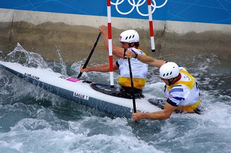 Etienne Stott (right) wins gold at London 2012 Olympics
