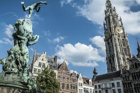VLM Airlines launches new service to Antwerp