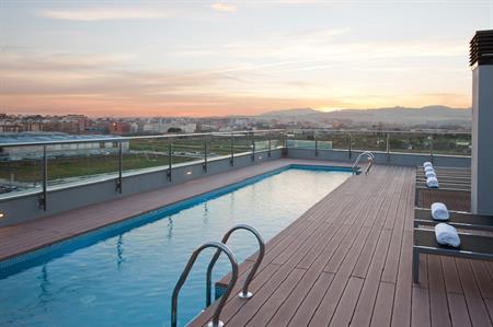 The rooftop pool at DoubleTree by Hilton Girona