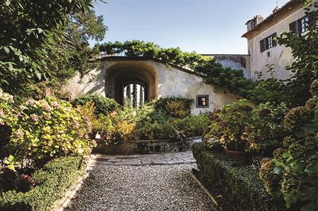 Villa Medicea di Lilliano Wine Estate, Tuscany