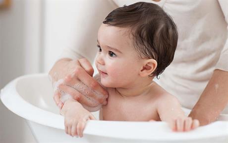 NICE advises against bath emollients for children with eczema | MIMS online