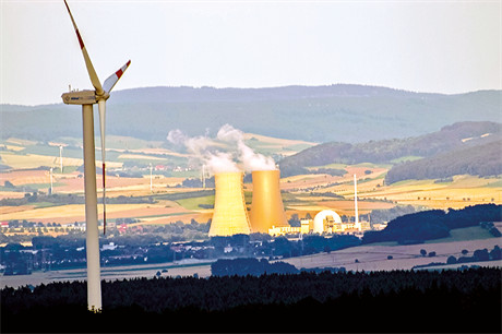 nuclear renewables poland germany wean coal itself looks sector alongside decided countries grow enter such then power transition buesche wikimediacommons