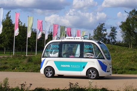 Driverless technology: chancellor wants to have “fully driverless cars” in use by 202
