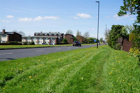 Greenhill Parkway, Sheffield (pic: Ian S, Geograph)