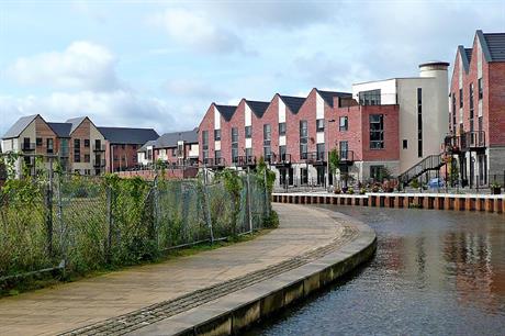 Image: Roger Kidd / geograph (CC BY-SA 2.0)