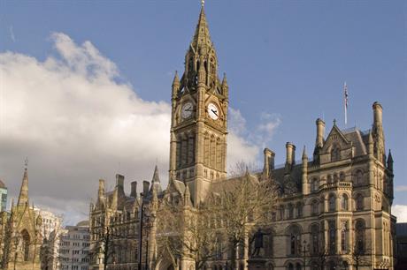 Manchester: tram extension approved