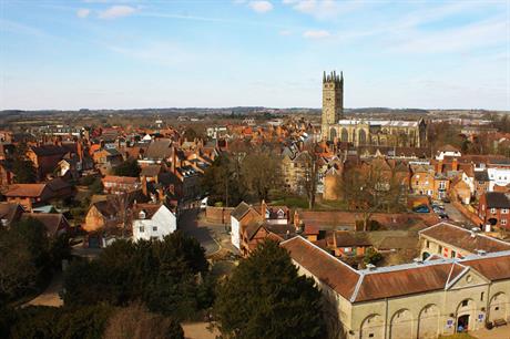 Warwick (pic: Bruno Sebastián Solar, Flickr)