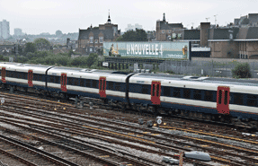 Clapham Junction has one of the worst satisfactory rates among England's railway stations, according to a new report.