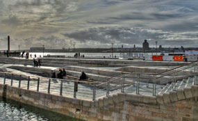 The Pier Head & Canal Link in Liverpool has won the 2010 Riba Cabe Public Space Award.
